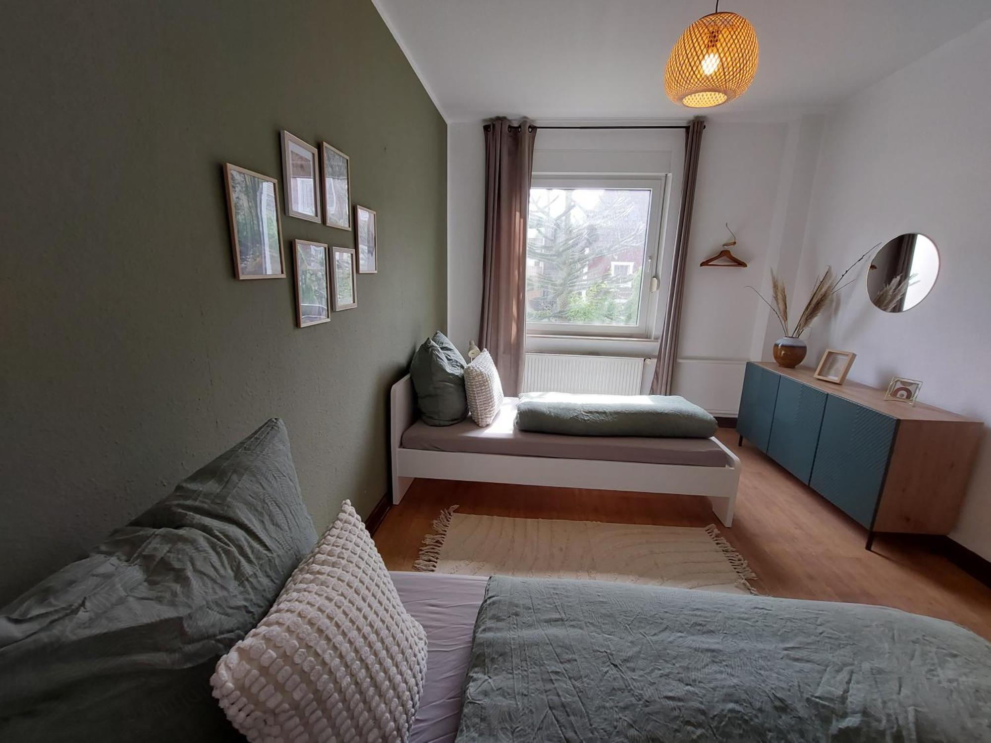 Cozy Home, 7 Beds, Wifi, Kitchen, Balcony, Bielefeld Center ภายนอก รูปภาพ