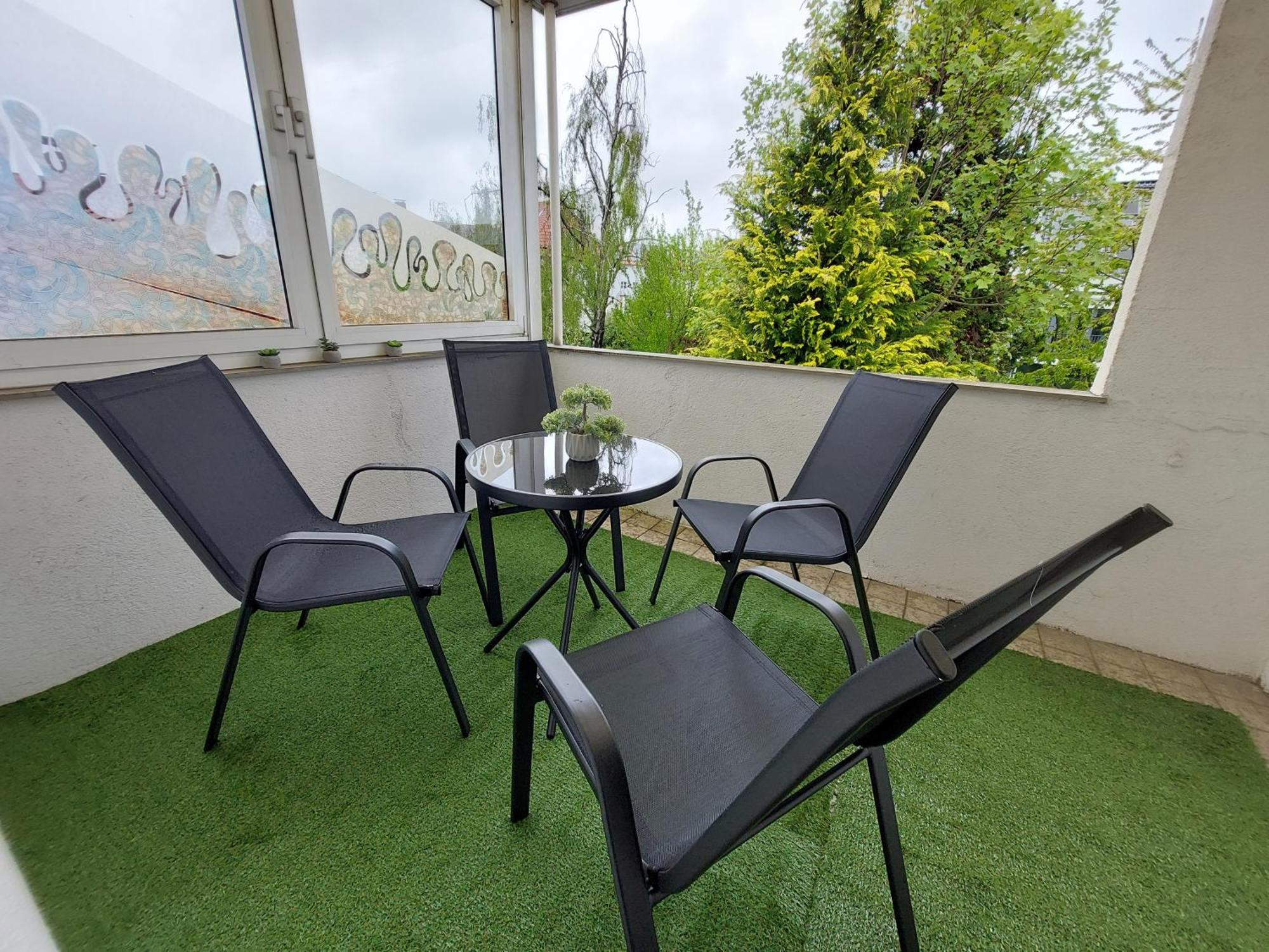 Cozy Home, 7 Beds, Wifi, Kitchen, Balcony, Bielefeld Center ภายนอก รูปภาพ